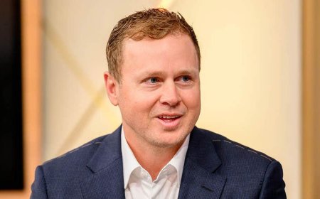 Spencer Pratt gets Oval Office face time with Trump, top White House brass before patriotic pledge