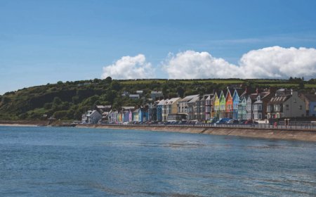 The Curator: What is the ‘set-jetting’ travel trend? How to plan the trip to Northern Ireland in 2026