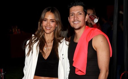 Jessica Alba posts multiple bikini photos from Italian vacation with boyfriend Danny Ramirez