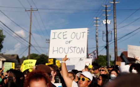 ICE agents in fatal Houston shooting were not wearing body cameras, sources say