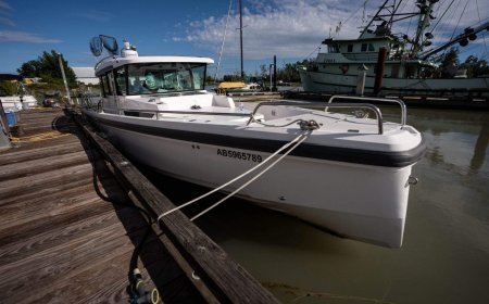 Second boat was with B.C. charter before fatal sinking, raising rescue questions