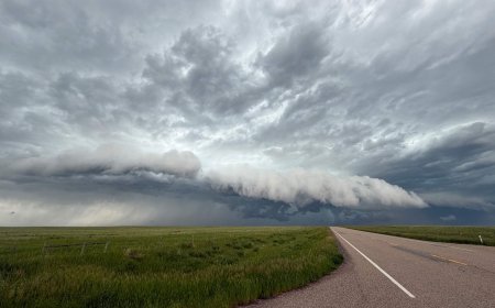 Environment Canada issues tornado warning for parts of Manitoba