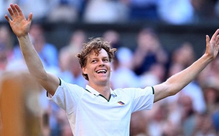 Jannik Sinner tops Alexander Zverev in four sets to defend his Wimbledon crown again in London