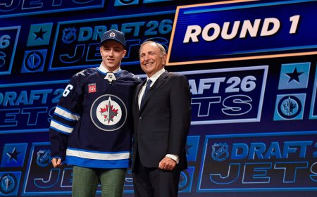 Winnipeg Jets sign 1st-round draft pick to entry-level contract