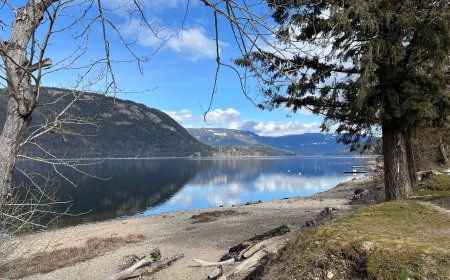 2 people drowned in separate B.C. Interior lakes over the weekend