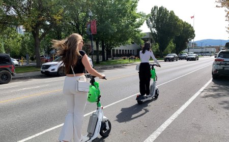 1 woman’s death, another’s serious injury prompts e-scooter warning from Vancouver police