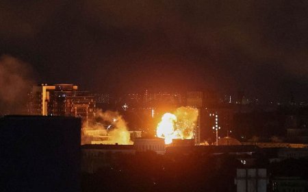 Russia launches ballistic missile attack on Kyiv hours after Zelenskyy warns of major strike