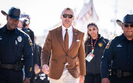 'Hot seat rankings' for all 16 SEC coaches as beginning of 2026 college football season draws nearer