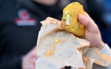 Taco Bell offers $1 Mexican pizza, other lettuce-free deals to win back customers after outbreak