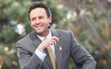 Karl Ravech stuns MLB fans by returning to ESPN booth weeks after being laid off