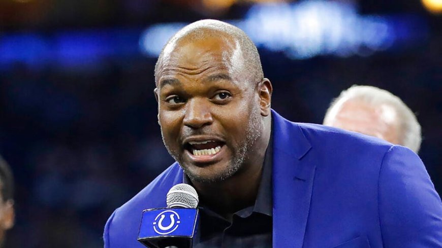 NFL Hall of Famer Dwight Freeney calls out league for putting games on too many streaming services