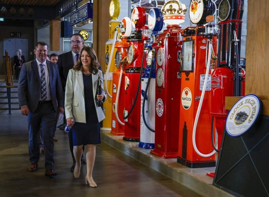 Albertans can now apply for $100 energy rebate payouts