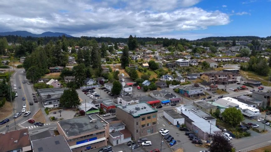 Powell River residents protest encampments as motion to change bylaw is defeated