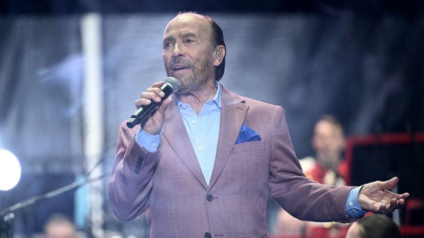 Lee Greenwood recalls surviving enemy fire in Panama after White House sent him to entertain troops