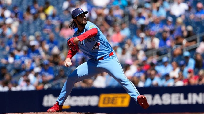Dylan Cease gives Toronto Blue Jays a clear edge as Luis Castillo struggles at home for Seatt