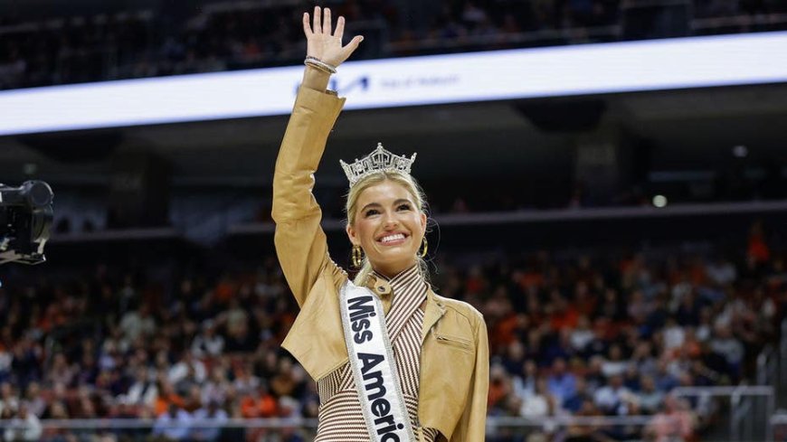 New Laker Walker Kessler popped the question to his former Miss America girlfriend Abbie Stockard