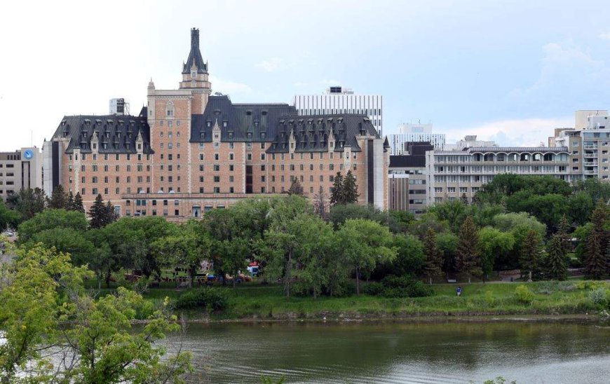 South Saskatchewan River’s high flows dislodge buoys, prompt water rescues