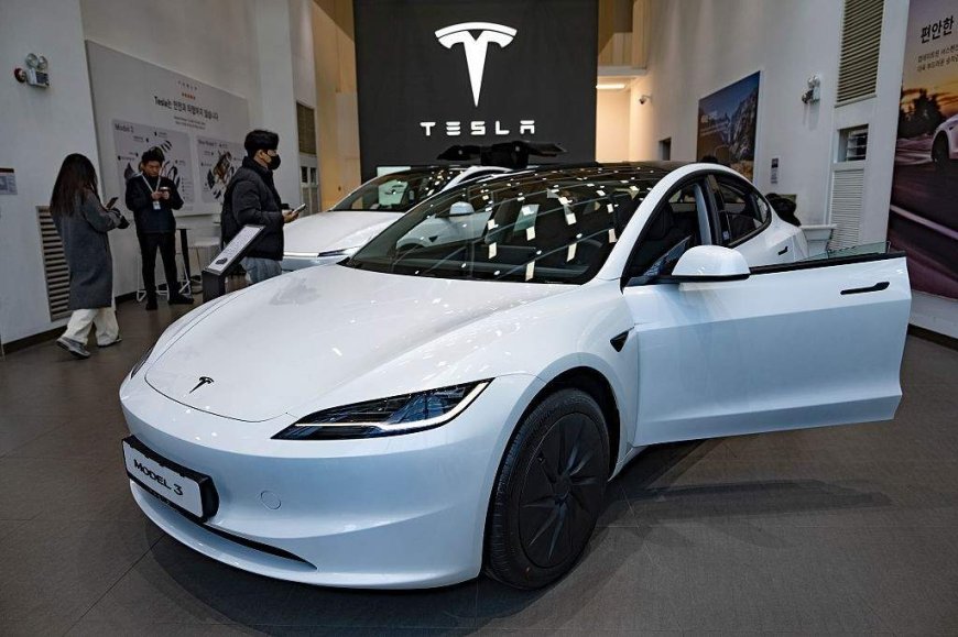 Tesla driver charged with manslaughter over crash into Texas home