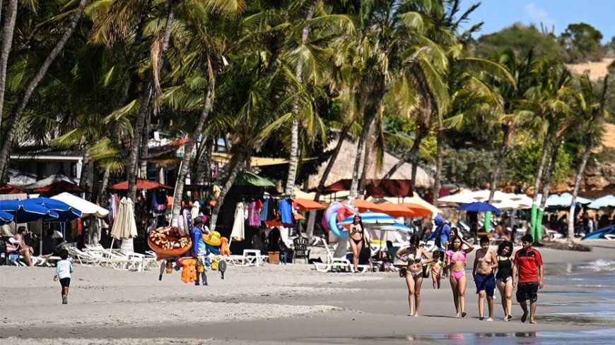 US updates travel warning for quake-hit nation, citing disaster risks and violent crime