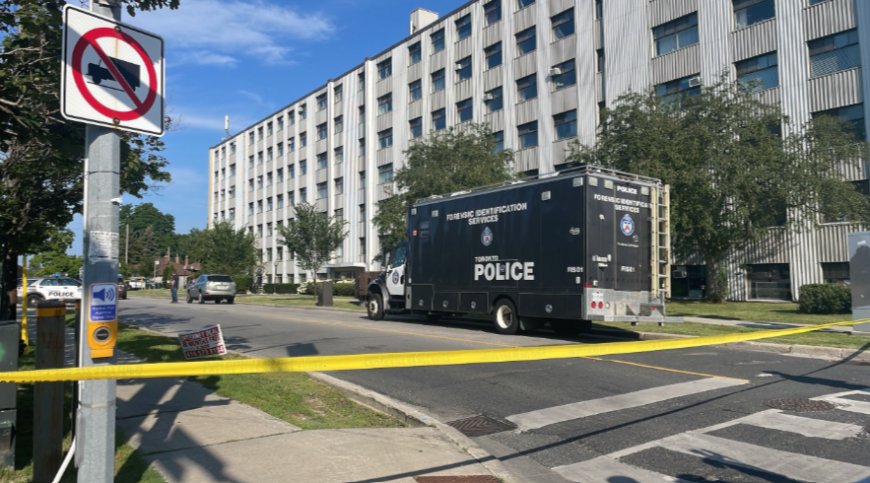 1 dead, 1 critically injured in shooting in Scarborough: Toronto police