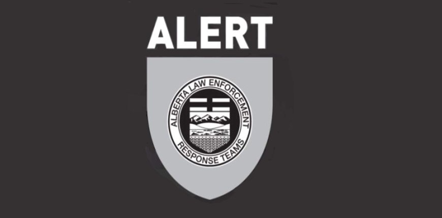 2 people charged after police seize drugs, firearms in Fort McMurray, Alta.