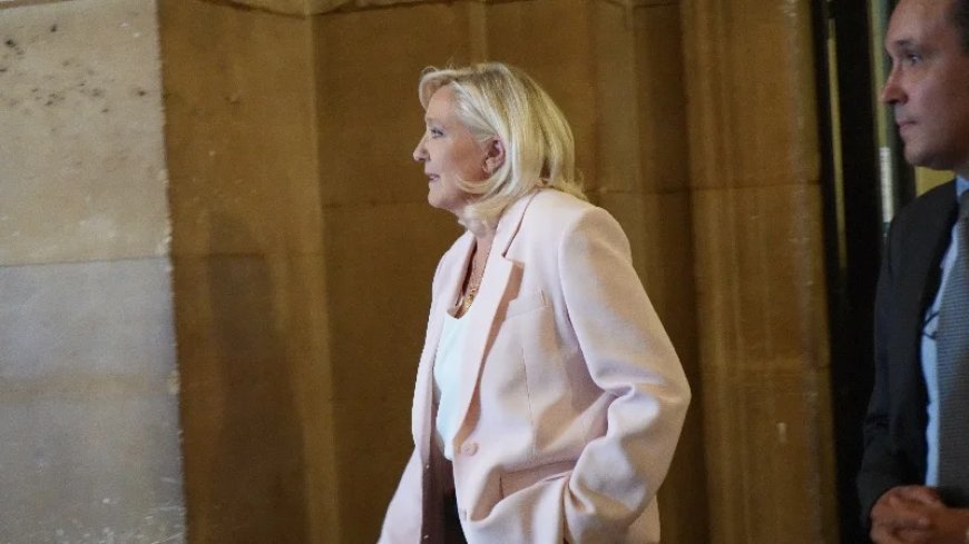 After Conviction, Marine Le Pen Announces She Will Run For French President In 2027