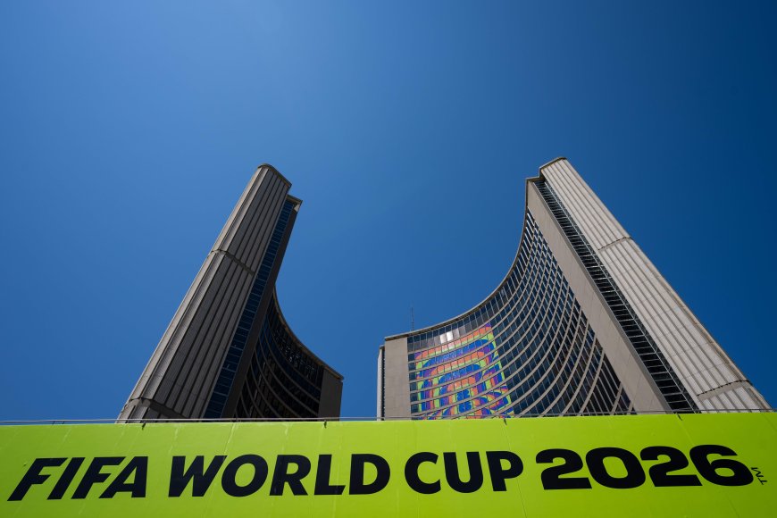 Toronto mayoral race tightens, with Chow still in front