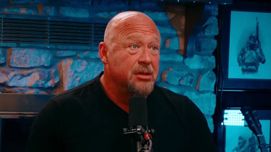 Watch: Alex Jones On The Five Biggest BOMBSHELLS That DESTROYED The Tyler Robinson Prosecution This Week