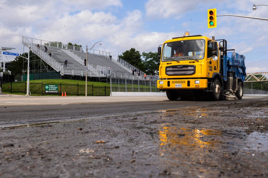 Up to 50 mm of rain could batter downtown Toronto, warning says