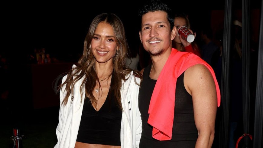 Jessica Alba posts multiple bikini photos from Italian vacation with boyfriend Danny Ramirez