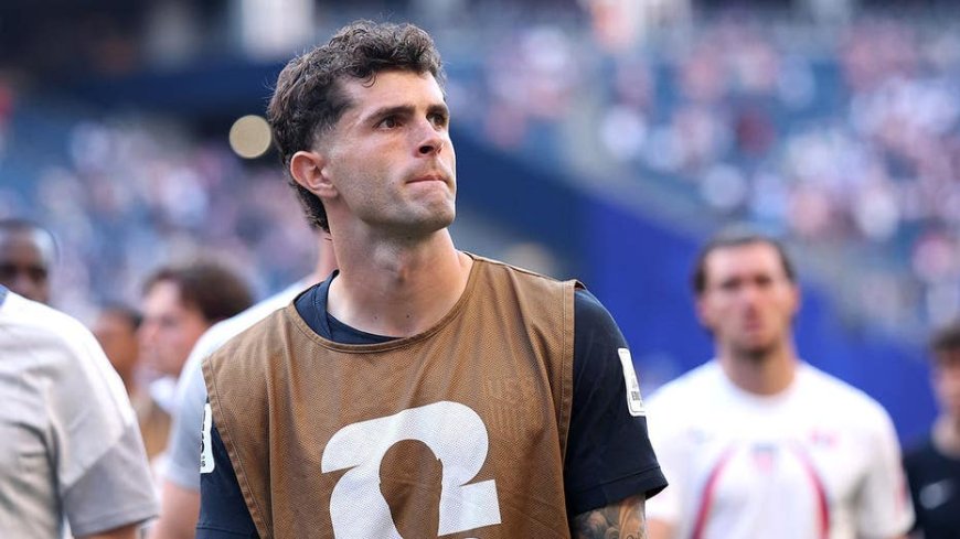 LA Galaxy coach Greg Vanney says Team USA was 'too naive,' explains Christian Pulisic's struggles