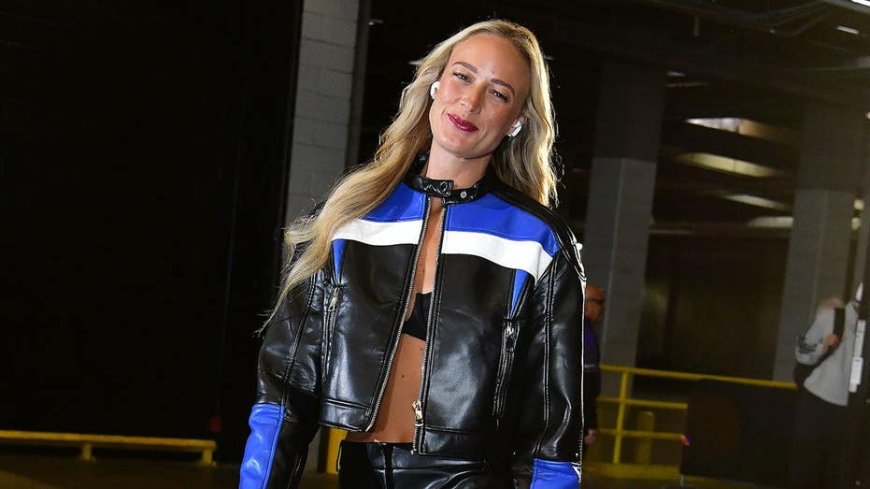 Sophie Cunningham stuns the Internet with Phoenix entrance attire, new fantasy football punishment & ribs!