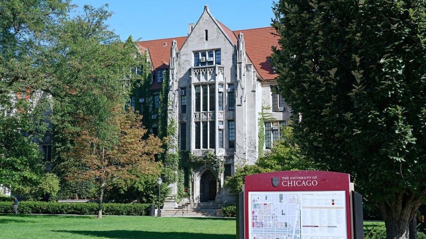 AI backlash reaches major university with bold ban on laptops and phones for law students
