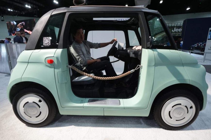 Stellantis says this tiny Fiat EV could come to Canada if there’s demand
