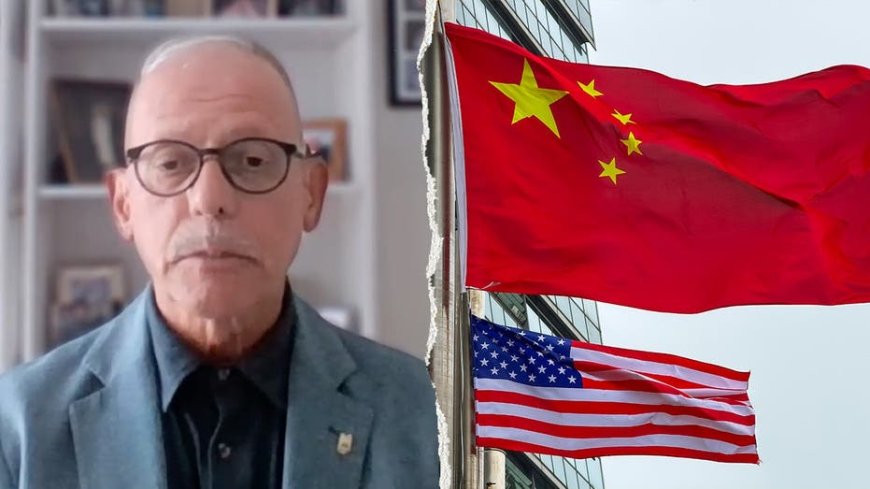 Former top cop warns of loophole exploited by illicit Chinese vape companies 'targeting our youth'