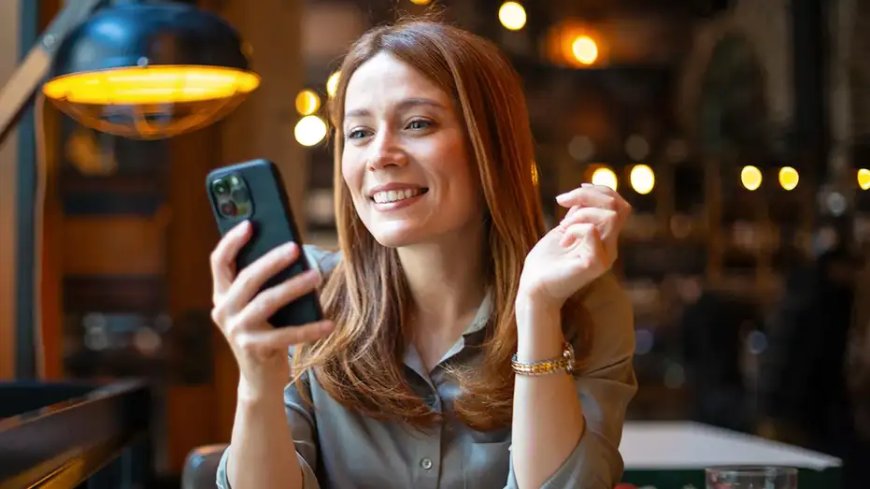 AI is changing modern dating, but experts warn it's making people 'relationally stupid'