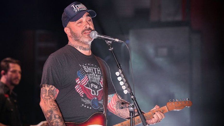 Aaron Lewis says music industry turned its back on him because of his politics