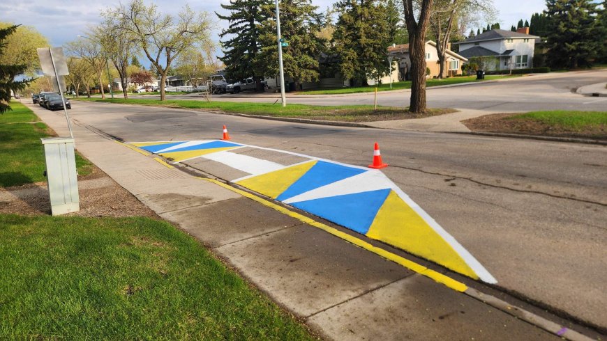 Saskatoon resident paints crosswalk, takes pedestrian safety into own hands