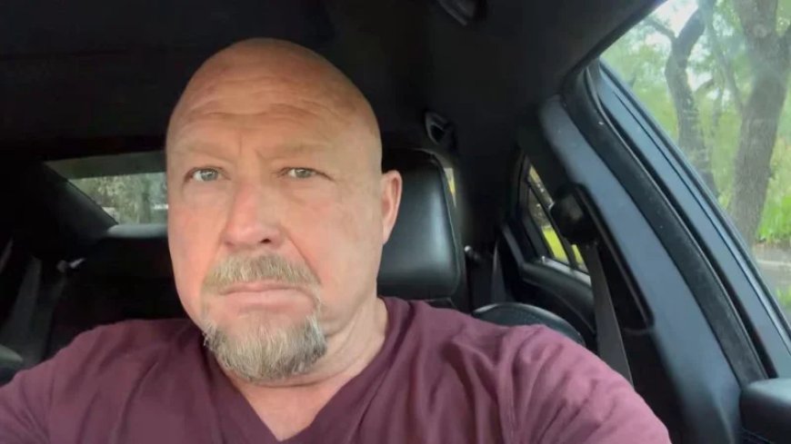 Lindsey Graham Dead At 71 – Alex Jones Responds