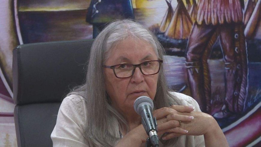 Wildfire-stricken Manitoba First Nation calls for better emergency response