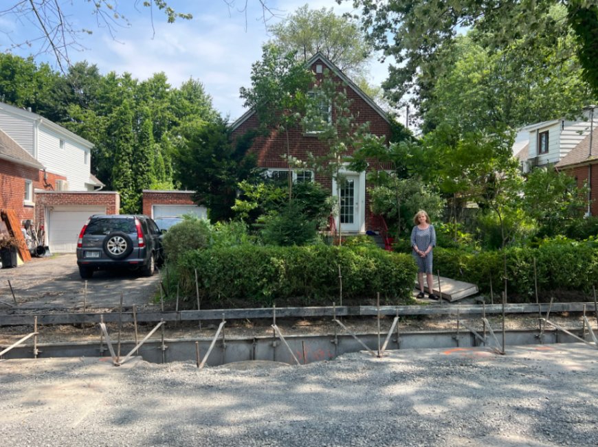 Montreal woman says roadwork leaves homes cut off, unable to leave by car