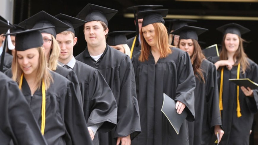 Confidence in higher education slips after brief recovery, Gallup poll finds