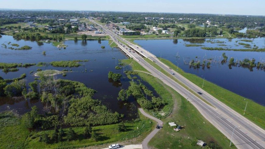 Water levels beginning to recede in Brandon, Man., city says