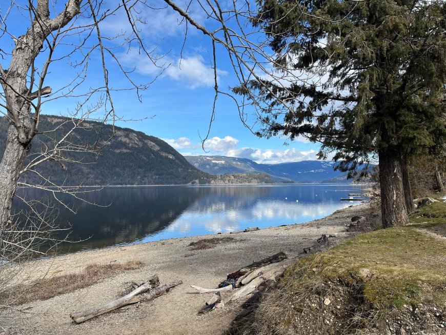 2 people drowned in separate B.C. Interior lakes over the weekend