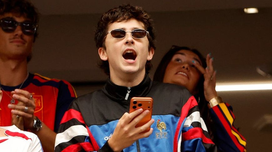 Timothée Chalamet has priceless reaction after meeting Cowboys cheerleaders at World Cup