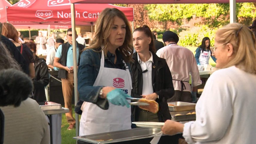 Close to 800,000 have applied for $100 rebate, payments coming: Alberta’s Smith