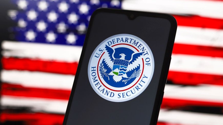 Sen Eric Schmitt seeks to end birth tourism, revoke citizenship for babies of foreign diplomats