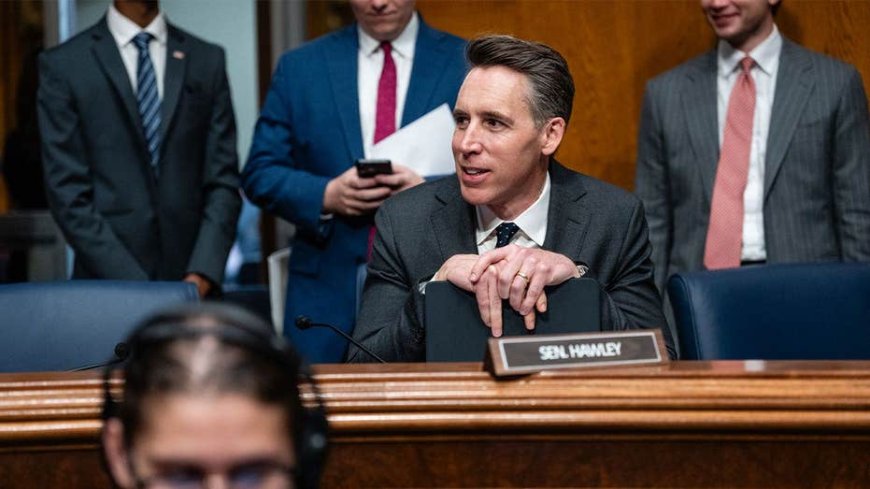 EXCLUSIVE: Hawley expands USPS probe with blistering letter accusing chief of dodging Congress