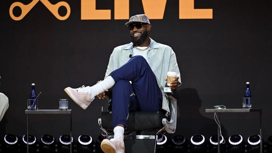 Fanatics Fest crowd goes crazy after LeBron James utters phrase often linked to team trying to sign him