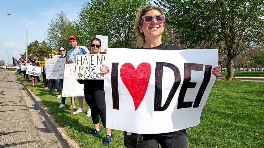 Fox News Campus Radicals Newsletter: Intro to biology, dancing on graves and AI backlash